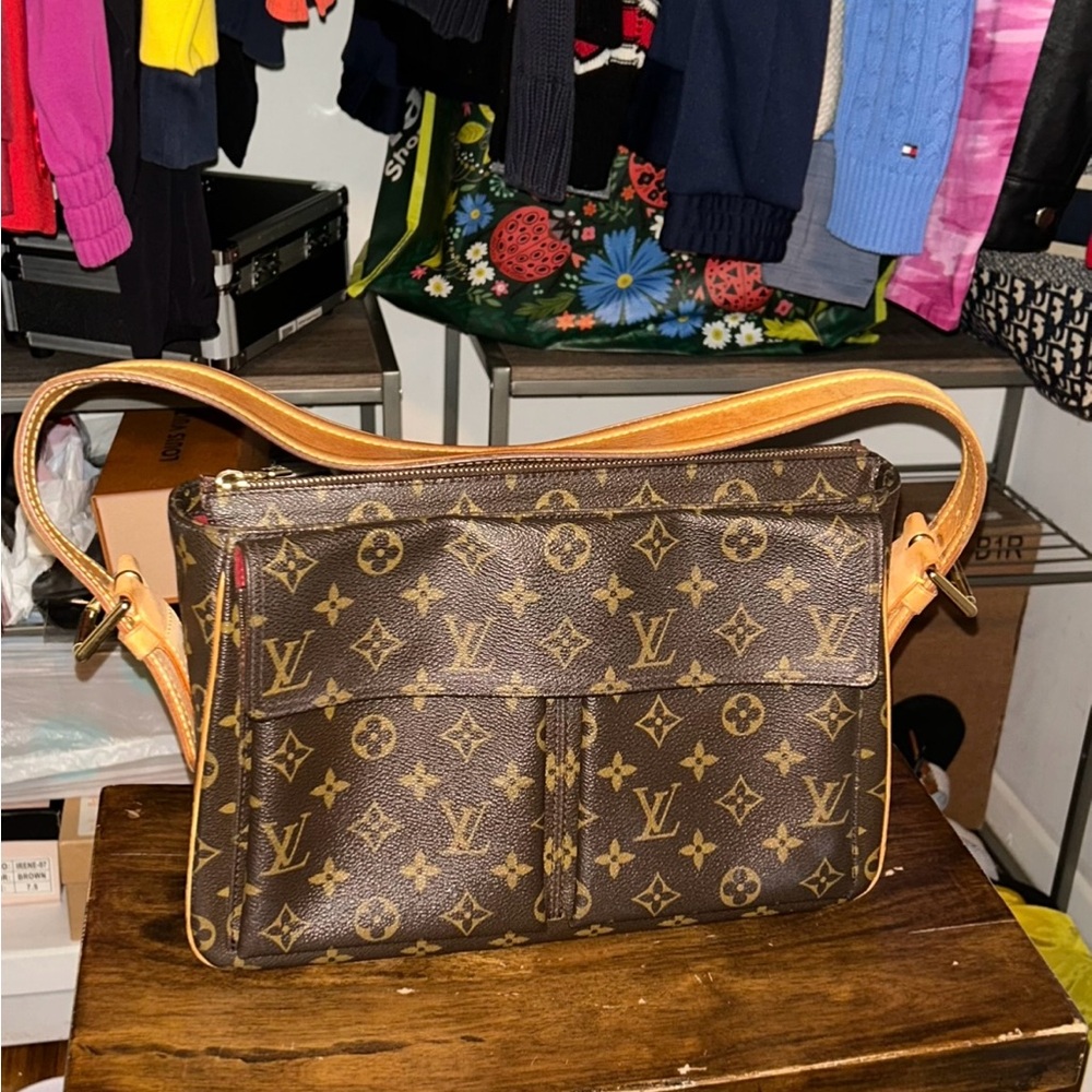Louis Vuitton Brown Monogram Shoulder Bag, very well taken care of